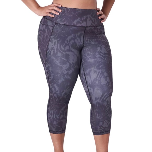 Lane Bryant Women’s Plus Size LIVI High-Rise LIVI Soft Capri Legging 1X 2X 3X 4X - Picture 7 of 14